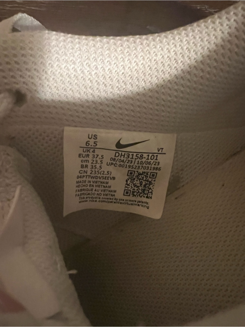 Nike Court Vision Low White and Black Woman’s Sneakers 6.5 - Picture 7 of 8